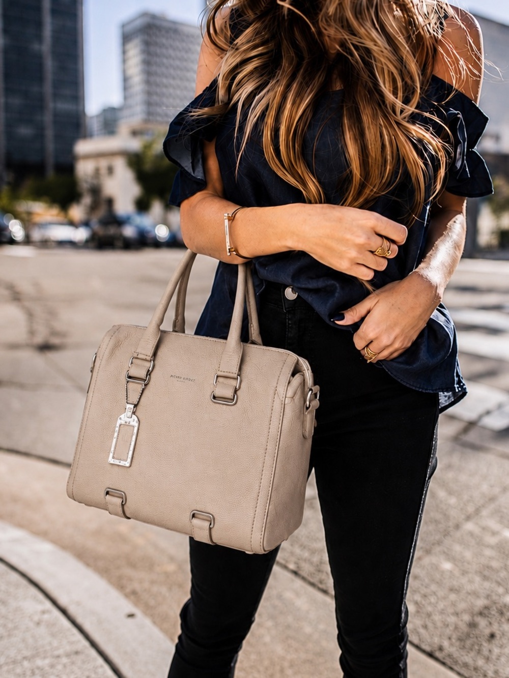Henri BENDEL Spruce Street Large Pebbled Leather Tan Duffle Satchel Bag Silver